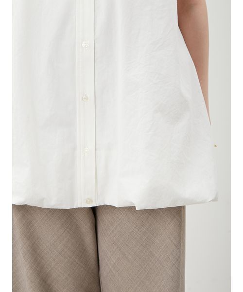 Mila Owen(ミラオーウェン)の「バルーンヘムノースリシャツ(シャツ/ブラウス・レディース・ホワイト/ブルー/チャコールグレー・FREE)」の5枚目の写真