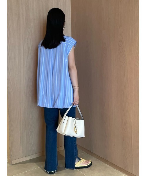 Mila Owen(ミラオーウェン)の「バルーンヘムノースリシャツ(シャツ/ブラウス・レディース・ホワイト/ブルー/チャコールグレー・FREE)」の16枚目の写真