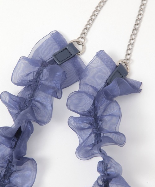 LAKOLE（ラコレ）の「チュール×チェーンコンビショルダー / 324537（スマホグッズ・レディース・ブルー/アイボリー/ブラック・FREE）」の7枚目の写真