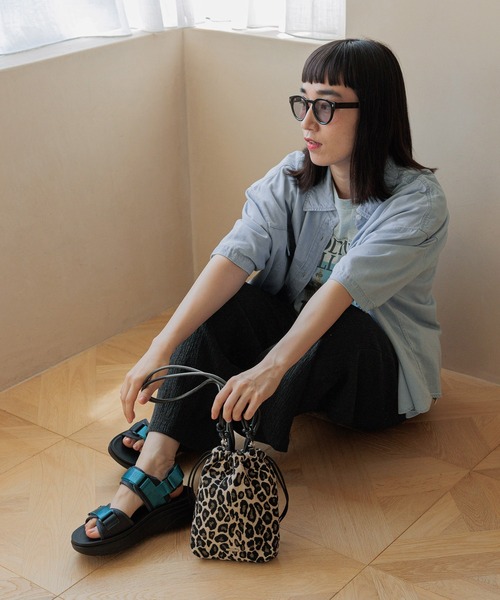 niko and...(ニコアンド)の「オリジナル巾着2WAYショルダーバッグ(ショルダーバッグ・レディース・グレー/ブラック/アイボリー/その他1・0)」の6枚目の写真