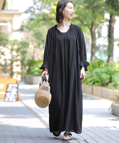 JOURNAL STANDARD relume（ジャーナルスタンダード　レリューム）の「レーヨンコットンギャザーワンピース（ワンピース・レディース・ブラック/ブラウン・FREE）」の15枚目の写真