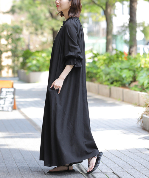 JOURNAL STANDARD relume（ジャーナルスタンダード　レリューム）の「レーヨンコットンギャザーワンピース（ワンピース・レディース・ブラック/ブラウン・FREE）」の17枚目の写真