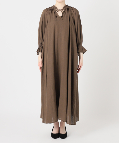 JOURNAL STANDARD relume（ジャーナルスタンダード　レリューム）の「レーヨンコットンギャザーワンピース（ワンピース・レディース・ブラック/ブラウン・FREE）」の11枚目の写真