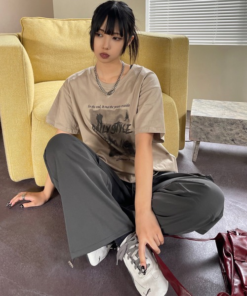 VQ（ブイキュー）の「Photographic Loose silhouette Short sleeve T-shirt / フォトグラフィック ルーズシルエット 半袖Tシャツ（Tシャツ/カットソー・レディース・ライトグレー/ベージュ系その他/ピンク/ベージュ・FREE）」の11枚目の写真