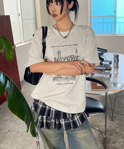 VQ（ブイキュー）の「Photographic Loose silhouette Short sleeve T-shirt / フォトグラフィック ルーズシルエット 半袖Tシャツ（Tシャツ/カットソー・レディース・ライトグレー/ベージュ系その他/ピンク/ベージュ・FREE）」の7枚目の写真