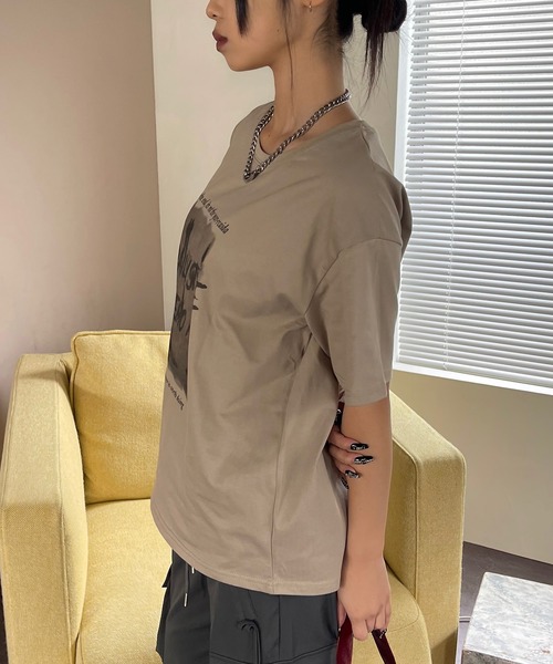 VQ（ブイキュー）の「Photographic Loose silhouette Short sleeve T-shirt / フォトグラフィック ルーズシルエット 半袖Tシャツ（Tシャツ/カットソー・レディース・ライトグレー/ベージュ系その他/ピンク/ベージュ・FREE）」の15枚目の写真