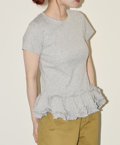 VIVID LADY（ビビッドレディー）の「裾フリル スリムロングT 半袖/Ruffled Hem Slim Short Sleeves（Tシャツ/カットソー・レディース・ホワイト/グレー・FREE）」の17枚目の写真