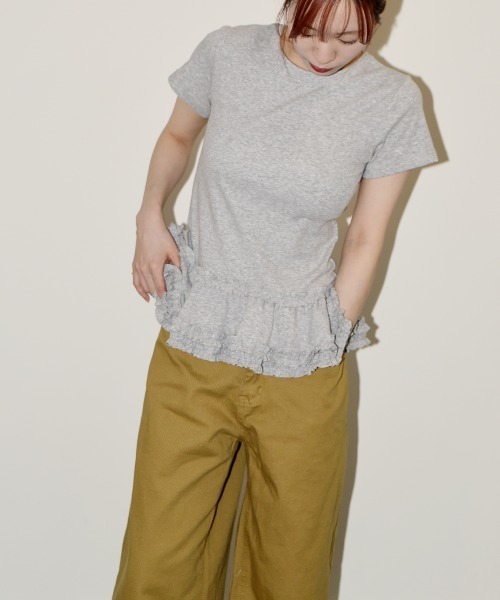 VIVID LADY（ビビッドレディー）の「裾フリル スリムロングT 半袖/Ruffled Hem Slim Short Sleeves（Tシャツ/カットソー・レディース・ホワイト/グレー・FREE）」の18枚目の写真
