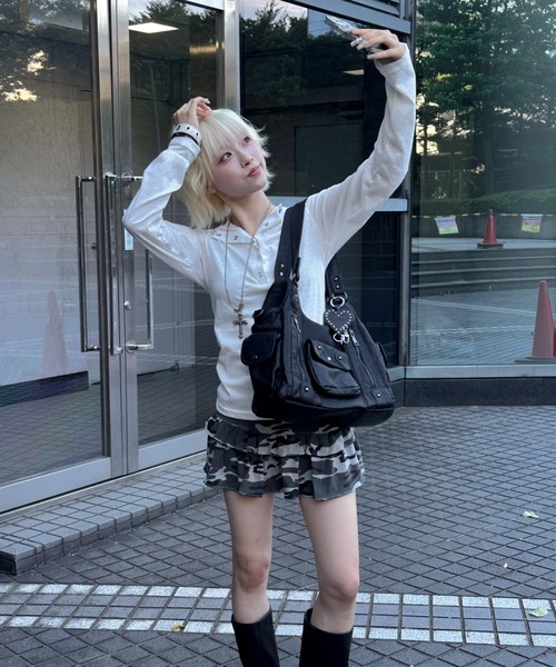 .KOM（ドットコム）の「A'GEM/9 × .kom 『.KOM/ドットケーオーエム』A4対応のレザー2WAY ショルダーバッグ（ショルダーバッグ・メンズ・ブラック・FREE）」の13枚目の写真