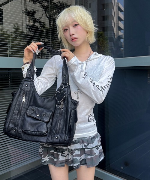 KOM（ドットコム）の「A'GEM/9 × .kom 『.KOM/ドットケーオーエム』A4