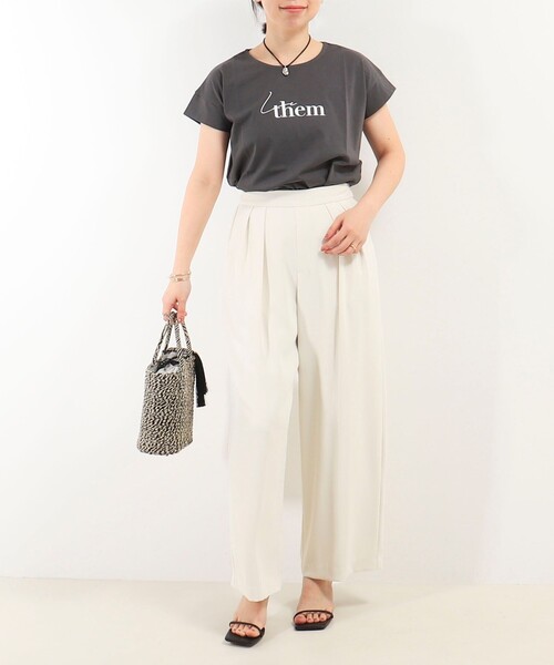 MICO COULIER（ミコクリエ）の「超長綿フロッキー×箔プリントTシャツ（Tシャツ/カットソー・レディース・ベージュ/オフホワイト/チャコールグレー・38）」の10枚目の写真