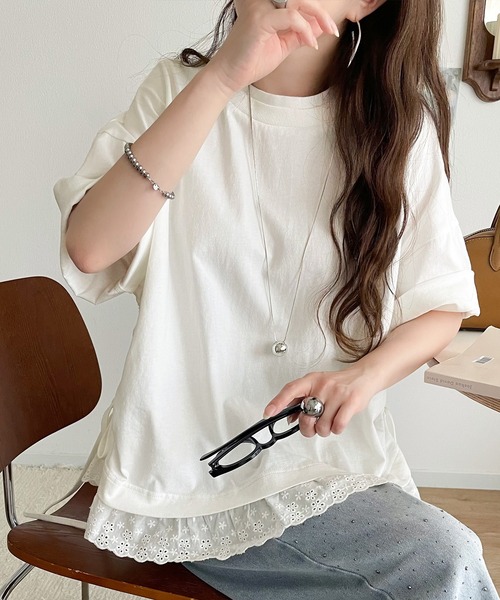 classicalelf（クラシカルエルフ）の「体型カバーも叶う！重ね着風で即こなれ感♪ レイヤード風サイドドロスト裾 綿100％レースビッグTシャツ（Tシャツ/カットソー・レディース・グリーン/チャコール/オフホワイト・SMALL/MEDIUM/LARGE/X-LARGE）」の10枚目の写真