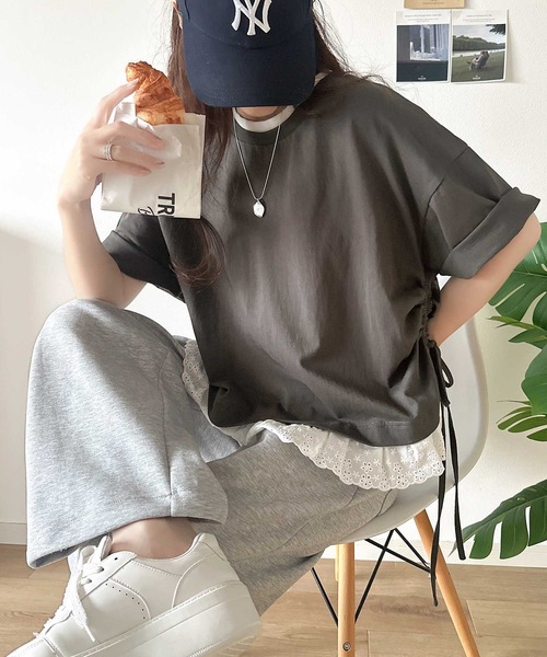 classicalelf（クラシカルエルフ）の「体型カバーも叶う！重ね着風で即こなれ感♪ レイヤード風サイドドロスト裾 綿100％レースビッグTシャツ（Tシャツ/カットソー・レディース・グリーン/チャコール/オフホワイト・SMALL/MEDIUM/LARGE/X-LARGE）」の17枚目の写真