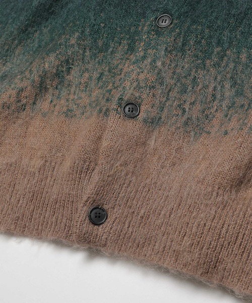 MR.OLIVE(ミスターオリーブ)の「GRADATION MOHAIR KNIT / 6-BUTTON CARDIGAN(カーディガン/ボレロ・メンズ・ブラック/ネイビー・MEDIUM/LARGE)」の4枚目の写真