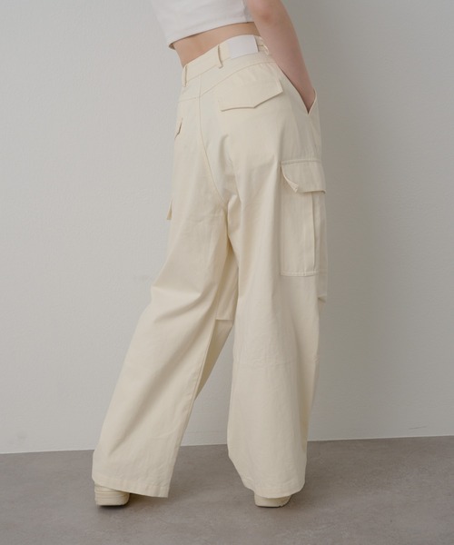 RAY CASSIN（レイカズン）の「タックカーゴパンツ（カーゴパンツ・レディース・ホワイト/グリーン系その他2・FREE）」の12枚目の写真