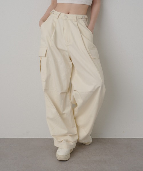 RAY CASSIN（レイカズン）の「タックカーゴパンツ（カーゴパンツ・レディース・ホワイト/グリーン系その他2・FREE）」の16枚目の写真
