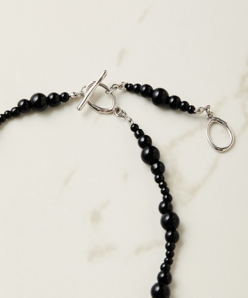 PAPILLONNER(パピヨネ)の「ブラックビーズネックレス(ネックレス・レディース・ブラック・FREE)」の4枚目の写真