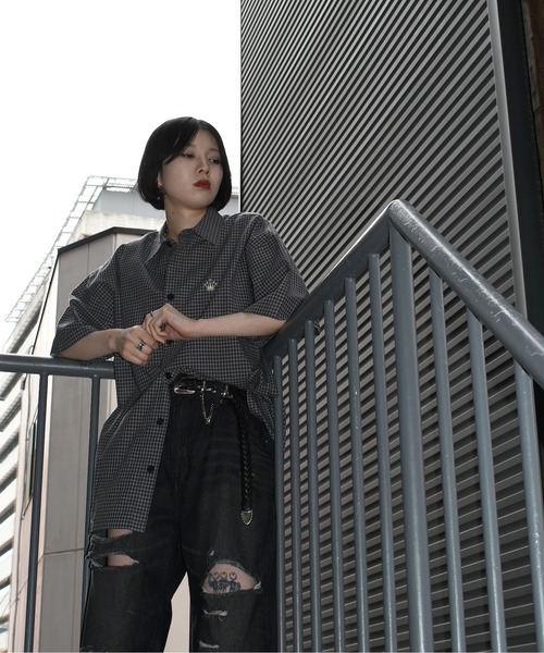 Anytime Songs(エニータイムソングス)の「one point embroidery check shirt/ワンポイント 刺繍 ミニチェック 半袖シャツ(シャツ/ブラウス・メンズ・ブルー/チャコールグレー/ピンク/ブラウン・M/L/XL)」の5枚目の写真