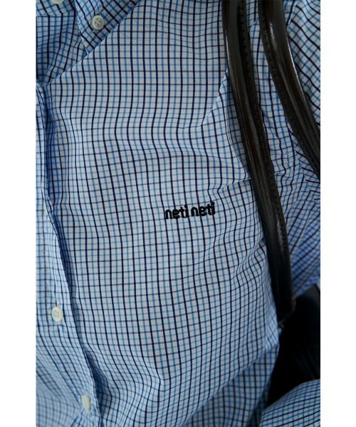 marjour（マージュール）の「BLUE CHECK SHIRTS（シャツ/ブラウス・レディース・ブルー/ライトブルー・MEDIUM）」の20枚目の写真