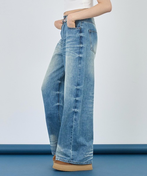 ANAP(アナップ)の「ウォッシュ 加工 シンプル ワイド ストレート デニム パンツ(デニムパンツ・レディース・ブルー/ブラック・S/M)」の14枚目の写真