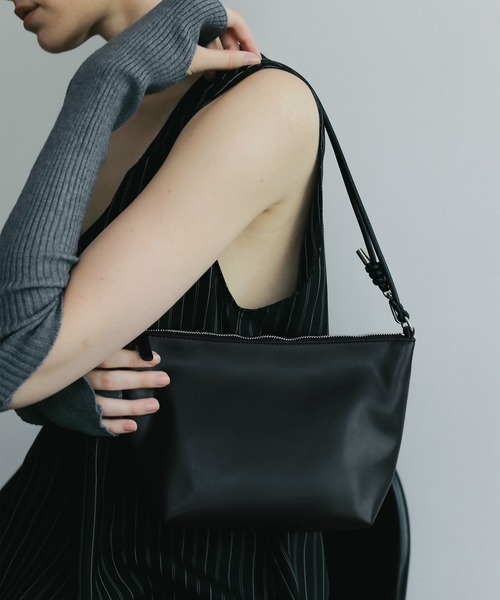 Knot design mini shoulder bag / ノットデザインミニショルダー