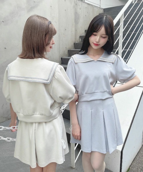 F i.n.t（フィント）の「【セットアップ対応】レースラインセーラーカットトップス　夏服【1枚で快適】（Tシャツ/カットソー・レディース・オフホワイト/ライトブルー・FREE）」の2枚目の写真