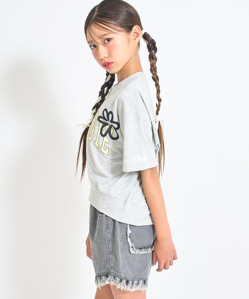 ANAP GiRL(アナップガール)の「カレッジ フラワー スプレー クロップド Tシャツ 【キッズお揃い】(Tシャツ/カットソー・キッズ・ライトグレー/ブラック/ライトイエロー・XS/M/S)」の7枚目の写真
