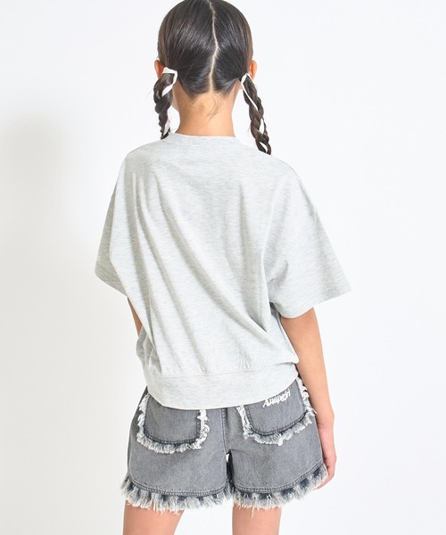 ANAP GiRL(アナップガール)の「カレッジ フラワー スプレー クロップド Tシャツ 【キッズお揃い】(Tシャツ/カットソー・キッズ・ライトグレー/ブラック/ライトイエロー・XS/M/S)」の8枚目の写真