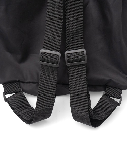 VitaFelice（ヴィータフェリーチェ）の「メッシュナイロンバッグ ナップサック 撥水 超軽量 夏バッグ（バックパック/リュック・レディース・ブラック・FREE）」の3枚目の写真
