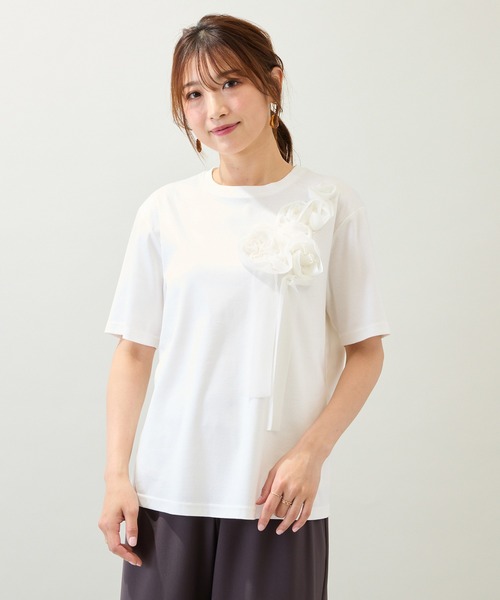 Rose Tiara(ローズティアラ)の「【接触冷感/綿100%/手洗いOK】巻きバラ刺繍カットソー(Tシャツ/カットソー・レディース・オフホワイト/ブラック・38/42/46)」の17枚目の写真
