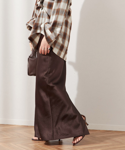 journal standard L'essage（ジャーナルスタンダードレサージュ）の「サテンスカート（スカート・レディース・ブラック/ブラウン・38/36）」の10枚目の写真