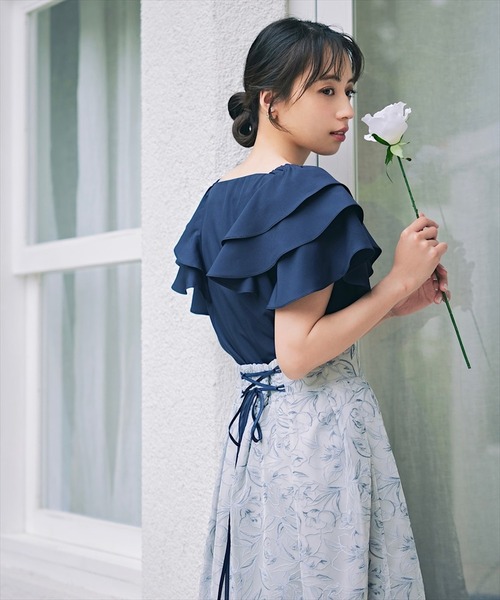 SWINGLE(スウィングル)の「刺繍フラワーレースティアードパイピングスカート(スカート・レディース・イエロー/ブルー/ブラック・FREE)」の8枚目の写真