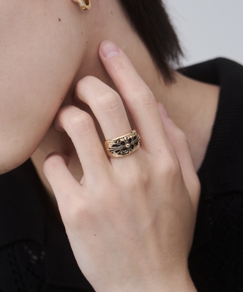WYZ(ダブリューワイジィー)の「ボリューム クロスモチーフリング(リング・メンズ・シルバー/ブラック/ゴールド・16号/18号/20号)」の21枚目の写真