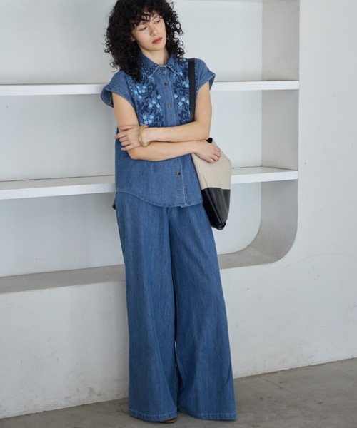 Libra Cue(リブラ キュー)の「デニムワイドイージーパンツ(デニムパンツ・レディース・ブルー/ホワイト・FREE)」の2枚目の写真