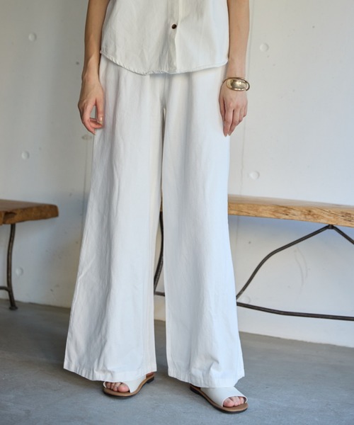 Libra Cue(リブラ キュー)の「デニムワイドイージーパンツ(デニムパンツ・レディース・ブルー/ホワイト・FREE)」の4枚目の写真