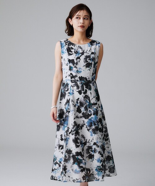 UNTITLED(アンタイトル)の「【シアー/エレガント/花柄/夏ワンピ】ペイントフラワーワンピース(ワンピース・レディース・ブルー系/ピンク系・44/46/48/50/42/00/01/02/03/04)」の8枚目の写真