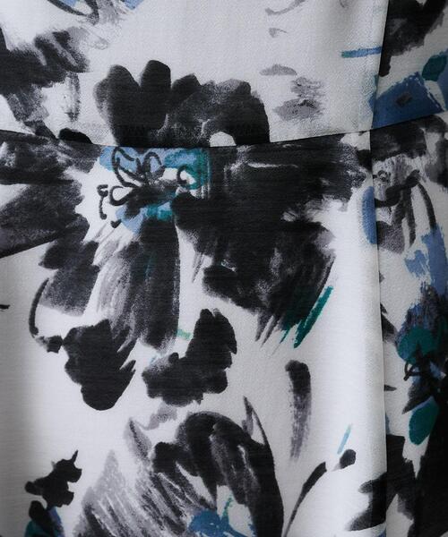 UNTITLED(アンタイトル)の「【シアー/エレガント/花柄/夏ワンピ】ペイントフラワーワンピース(ワンピース・レディース・ブルー系/ピンク系・44/46/48/50/42/00/01/02/03/04)」の11枚目の写真