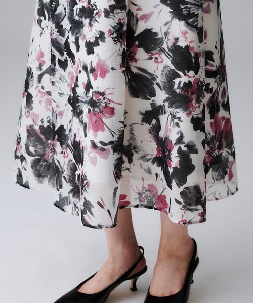 UNTITLED(アンタイトル)の「【シアー/エレガント/花柄/夏ワンピ】ペイントフラワーワンピース(ワンピース・レディース・ブルー系/ピンク系・44/46/48/50/42/00/01/02/03/04)」の18枚目の写真