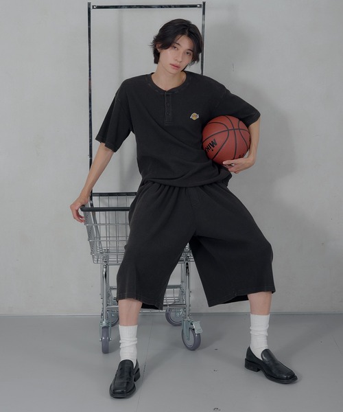 Perushu(ペルーシュ)の「Perushu/NBA ワッフルヘンリーネックTシャツ(Tシャツ/カットソー・メンズ・ボルドー/ネイビー/ブラウン/ブラック・SMALL/MEDIUM/LARGE)」の9枚目の写真