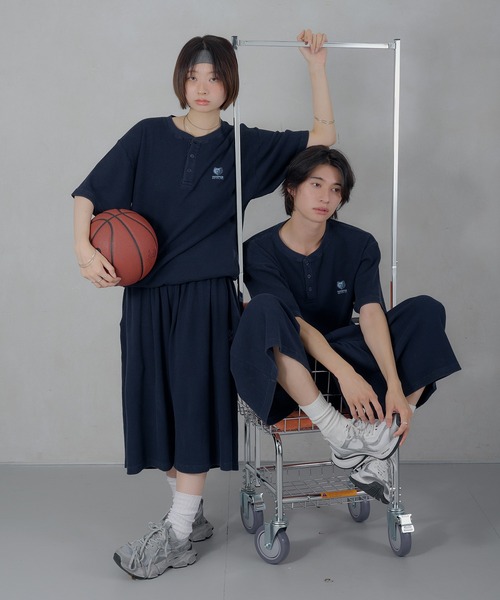 Perushu(ペルーシュ)の「Perushu/NBA ワッフルヘンリーネックTシャツ(Tシャツ/カットソー・メンズ・ボルドー/ネイビー/ブラウン/ブラック・SMALL/MEDIUM/LARGE)」の12枚目の写真