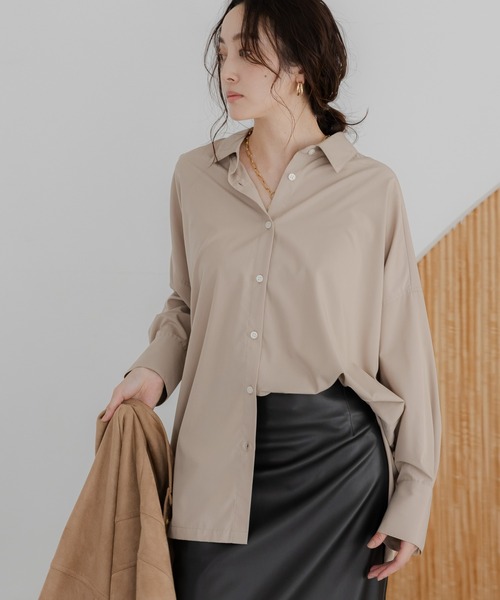 Elura（エルーラ）の「アイロンいらずワイドシャツ/578317（シャツ/ブラウス・レディース・ベージュ/ライトブルー・FREE）」の2枚目の写真
