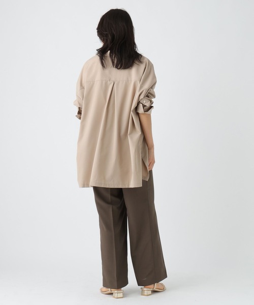 Elura（エルーラ）の「アイロンいらずワイドシャツ/578317（シャツ/ブラウス・レディース・ベージュ/ライトブルー・FREE）」の5枚目の写真