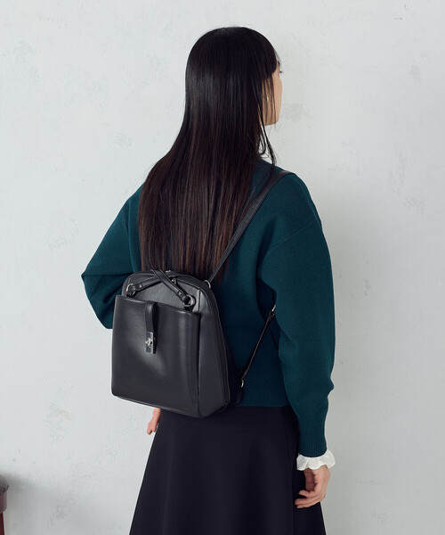 MONO COMME CA(モノコムサ)の「ひねり金具 2WAY トートリュック(バックパック/リュック・レディース・グレー/ブラック・FREE)」の3枚目の写真