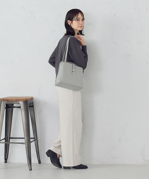 MONO COMME CA(モノコムサ)の「ひねり金具 2WAY トートリュック(バックパック/リュック・レディース・グレー/ブラック・FREE)」の10枚目の写真