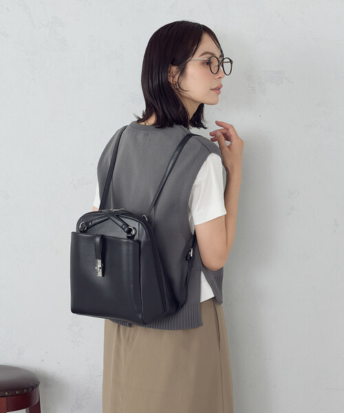 MONO COMME CA(モノコムサ)の「ひねり金具 2WAY トートリュック(バックパック/リュック・レディース・グレー/ブラック・FREE)」の1枚目の写真