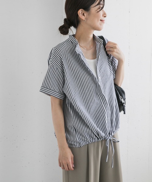 URBAN RESEARCH DOORS（アーバンリサーチドアーズ）の「ストライプドロストバンドカラーシャツ（シャツ/ブラウス・レディース・ネイビー/ブラウン/グリーン・MEDIUM）」の3枚目の写真