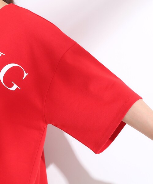 Cutie Blonde(キューティーブロンド)の「【洗える】Vネックですっきり見え ロゴトップス(Tシャツ/カットソー・レディース・ライトグレー/ネイビー/レッド系1・00)」の20枚目の写真