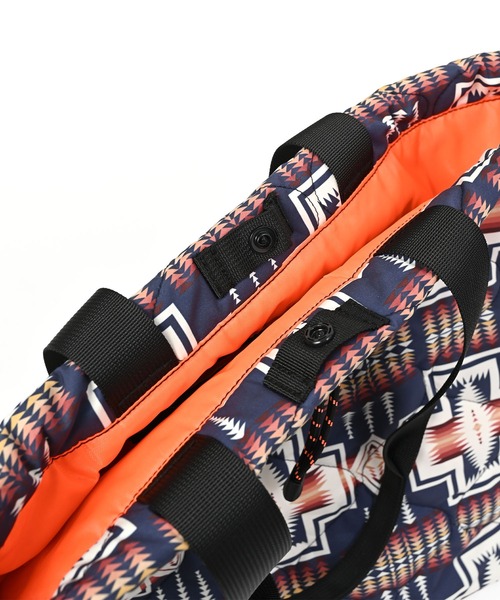KiU(キウ)の「【PENDLETON × KiU LIMITED ITEM】ペンドルトン パデッドドロストトートバッグ(トートバッグ・レディース・ネイビー/カーキ・FREE)」の17枚目の写真