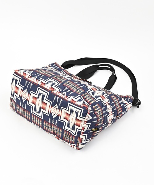 KiU(キウ)の「【PENDLETON × KiU LIMITED ITEM】ペンドルトン パデッドドロストトートバッグ(トートバッグ・レディース・ネイビー/カーキ・FREE)」の18枚目の写真