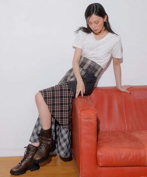 AND COUTURE(アンドクチュール)の「COUTURE 刺繍Tシャツ(Tシャツ/カットソー・レディース・オフホワイト/ブラック・FREE)」の8枚目の写真